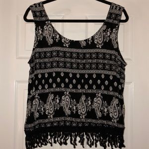 Black & white paisley tank top w/fringed lace trim